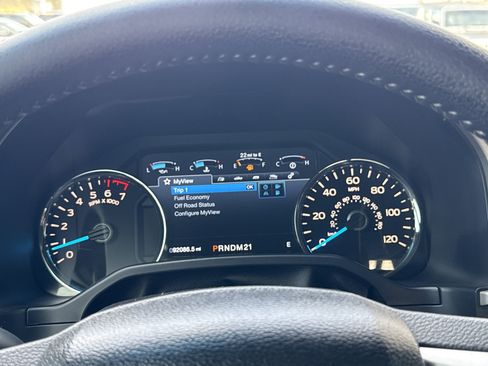 Used 2016 Ford F150 Lariat image 9