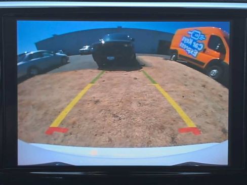 Used 2023 Chrysler Pacifica Touring-L FWD image 20