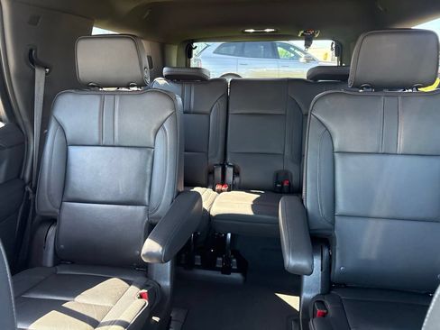 Used 2022 Chevrolet Tahoe RST w/ Sport Performance Package AWD/4WD image 27