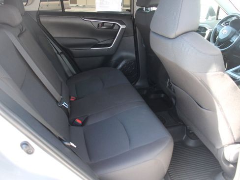 Certified 2025 Toyota RAV4 LE FWD image 17