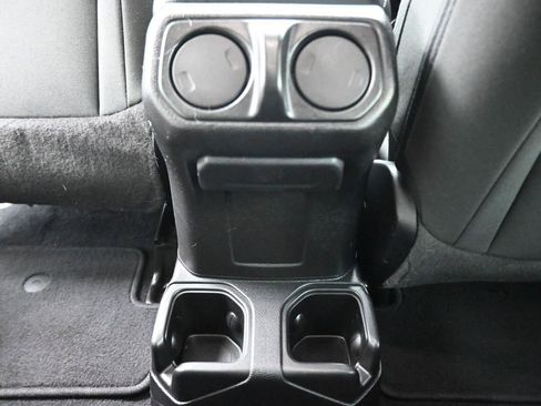 Used 2020 Jeep Wrangler Sport image 28