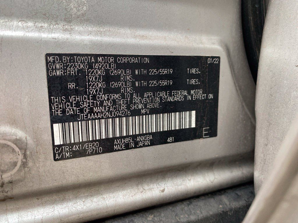 Used 2022 Toyota Venza LE AWD/4WD image 15