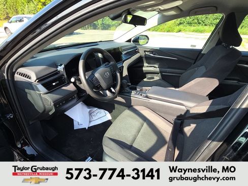 Used 2025 Toyota Camry LE FWD image 8