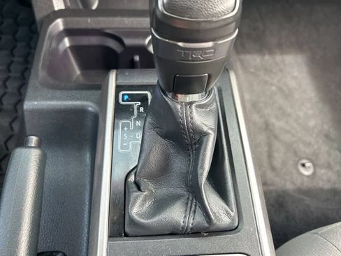 Used 2022 Toyota Tacoma SR5 RWD image 32