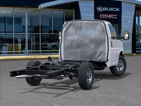 New 2025 GMC Savana 3500 w/ Power Convenience Package image 4