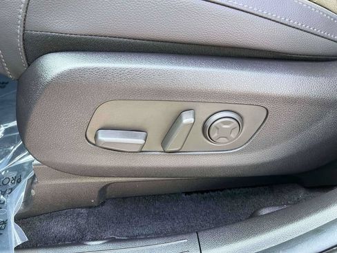 Certified 2026 Kia Carnival SX Prestige FWD image 18