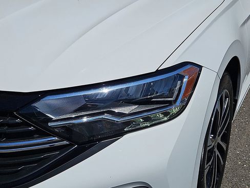 Used 2022 Volkswagen Jetta Sport FWD image 9