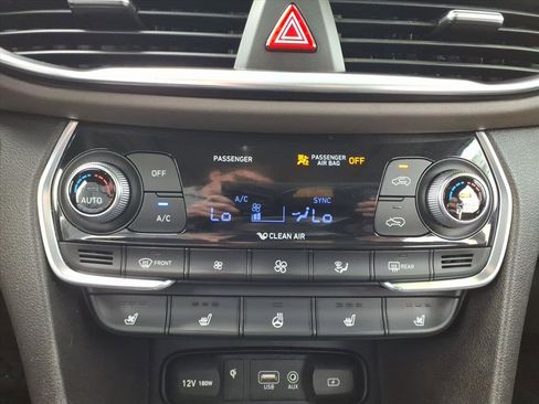 Used 2019 Hyundai Santa Fe FWD image 22