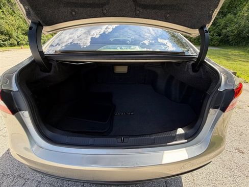 Used 2014 Toyota Avalon XLE FWD image 9