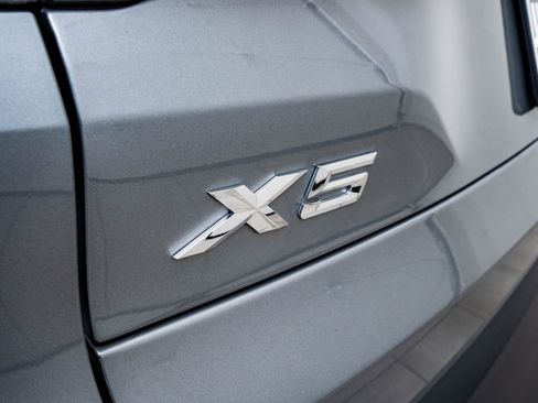 Used 2024 BMW X5 xDrive50e w/ Premium Package AWD/4WD image 16