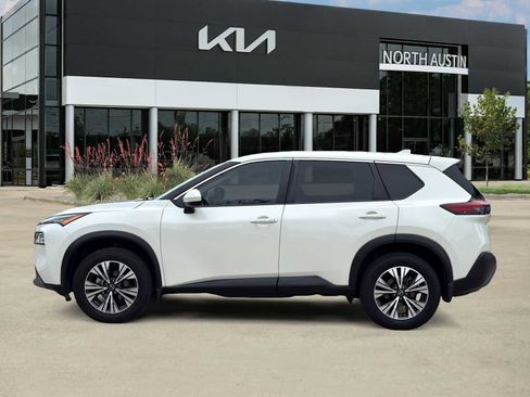 Used 2023 Nissan Rogue SV FWD image 5