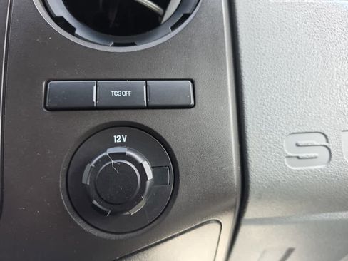 Used 2016 Ford F550 2WD Crew Cab Super Duty image 24