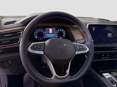 New 2026 Volkswagen Atlas SE image 12