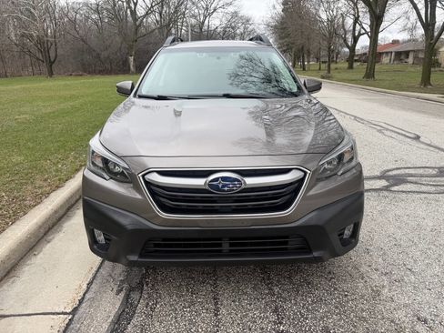 Used 2022 Subaru Outback Premium image 8
