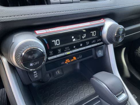 Used 2025 Toyota RAV4 XLE Premium image 25