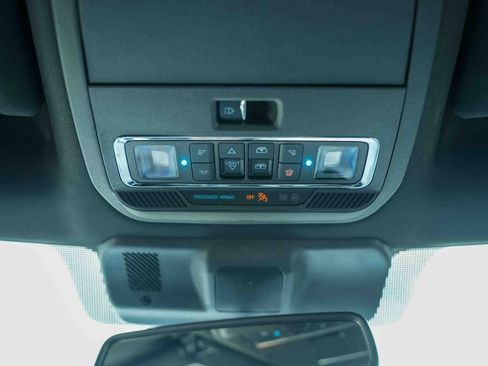 Used 2025 Ford F250 Platinum AWD/4WD image 33