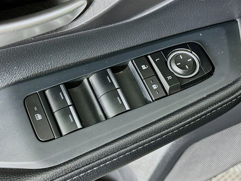 Used 2025 Toyota Grand Highlander FWD image 15