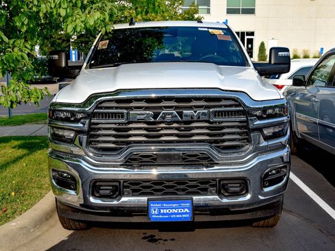 Used 2026 RAM 2500 Big Horn AWD/4WD image 2