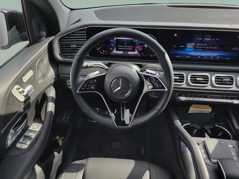 Certified 2025 Mercedes-Benz GLS 450 4MATIC image 12
