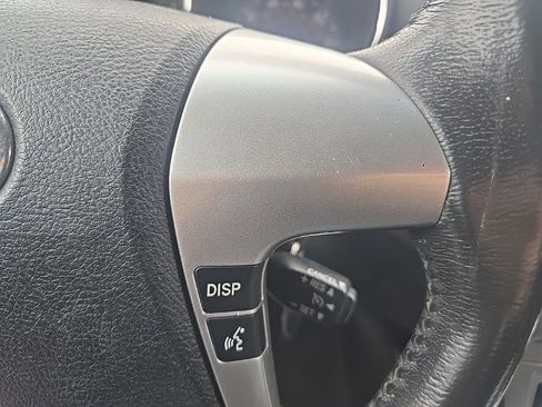 Used 2012 Toyota Highlander SE w/ Tow Pkg image 17