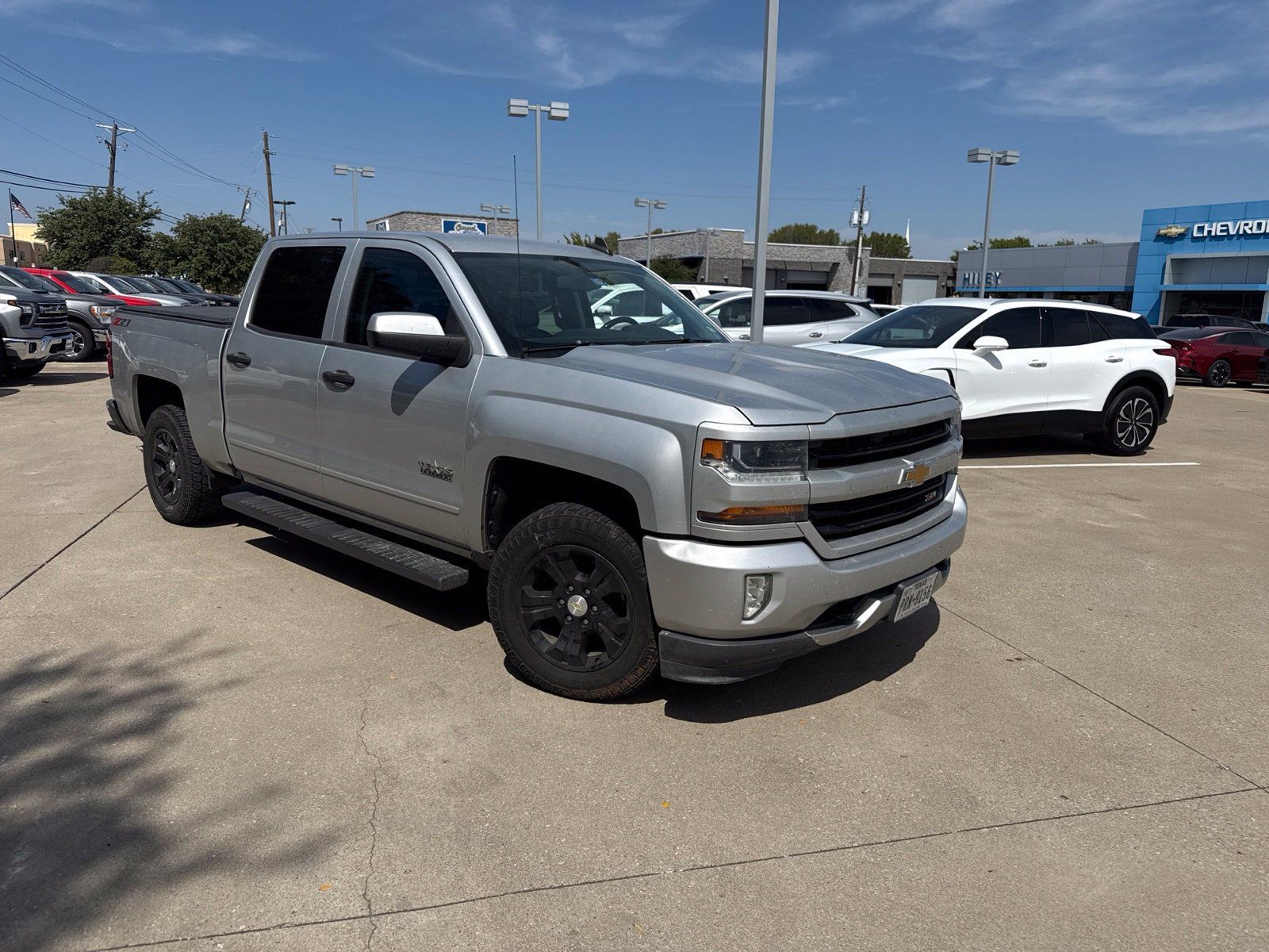 Used 2018 Chevrolet Silverado 1500 LT w/ Texas Edition AWD/4WD image 2