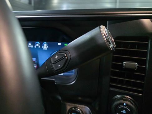 Used 2024 Ford F350 Platinum w/ FX4 Off-Road Package AWD/4WD image 27