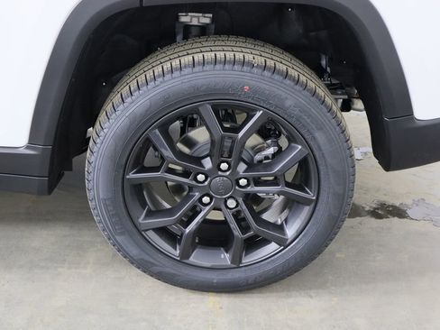 New 2025 Jeep Grand Cherokee Limited image 47