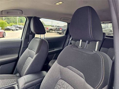 Used 2026 Nissan Kicks SV FWD image 17