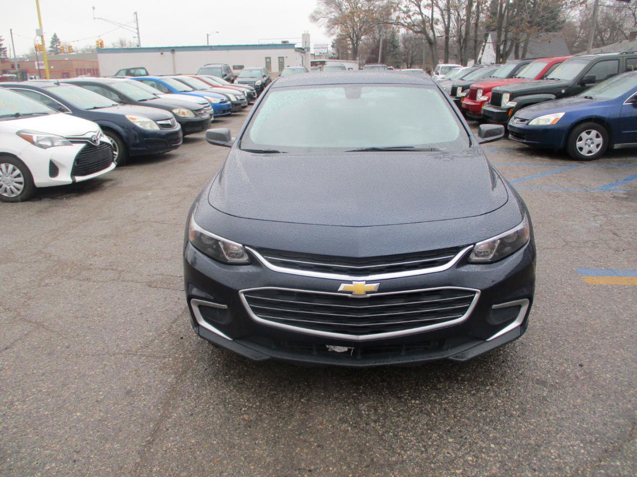 Used 2017 Chevrolet Malibu LS FWD image 3