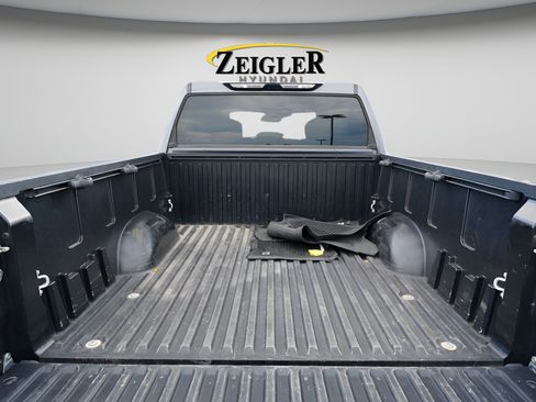 Used 2023 Toyota Tundra SR5 w/ SR5 Convenience Package AWD/4WD image 11