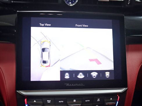 Used 2021 Maserati Quattroporte S Q4 AWD/4WD image 19