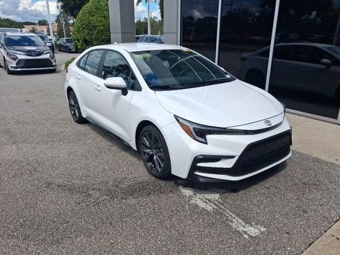 Certified 2026 Toyota Corolla SE FWD image 9