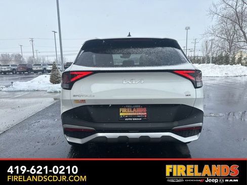 Used 2023 Kia Sportage LX image 10