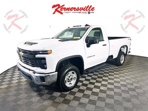 Used 2025 Chevrolet Silverado 2500 W/T w/ WT Convenience Package image 3