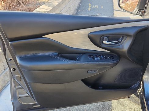 Used 2017 Nissan Murano Platinum w/ Platinum Technology Package image 12