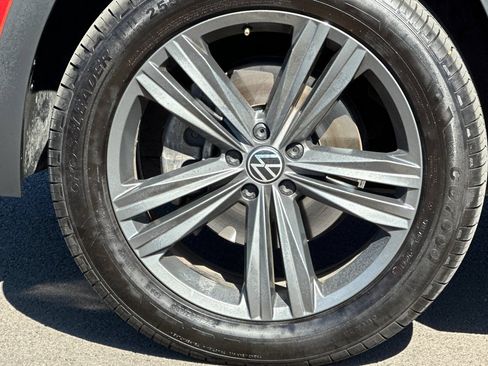 Used 2021 Volkswagen Atlas SE AWD/4WD image 32