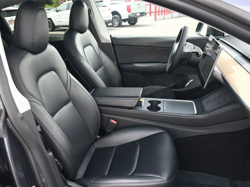 Used 2021 Tesla Model Y Long Range image 14