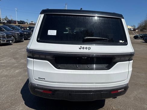 New 2026 Jeep Grand Wagoneer Summit image 4