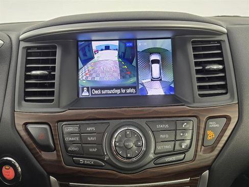 Used 2018 Nissan Pathfinder Platinum AWD/4WD image 44