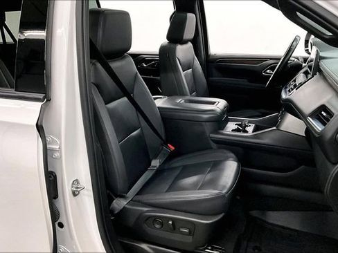 Used 2023 Chevrolet Suburban Z71 w/ Z71 Off-Road Package image 8