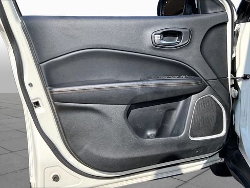 Used 2019 Jeep Compass Limited w/ Safety & Security Group FWD image 24