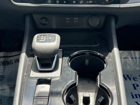Used 2025 Nissan Rogue SV AWD/4WD image 18