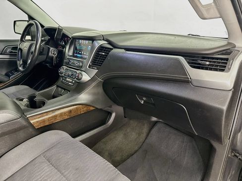 Used 2018 Chevrolet Suburban LS AWD/4WD image 31