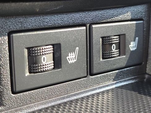 Used 2011 MAZDA MX-5 Miata Grand Touring w/ Premium Pkg image 3