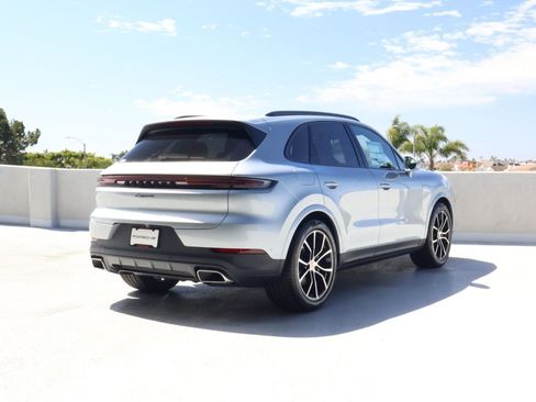 New 2026 Porsche Cayenne AWD/4WD image 9
