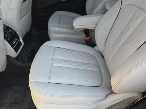 New 2026 BMW X7 xDrive40i w/ M Sport Package image 17
