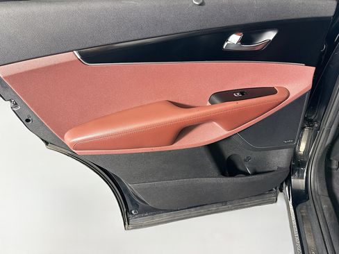 Used 2017 Kia Sorento SX image 26