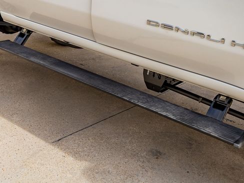 Used 2020 GMC Sierra 2500 Denali w/ Denali Ultimate Package image 12