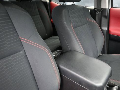 Used 2016 Toyota Tacoma SR5 w/ Towing Package image 26