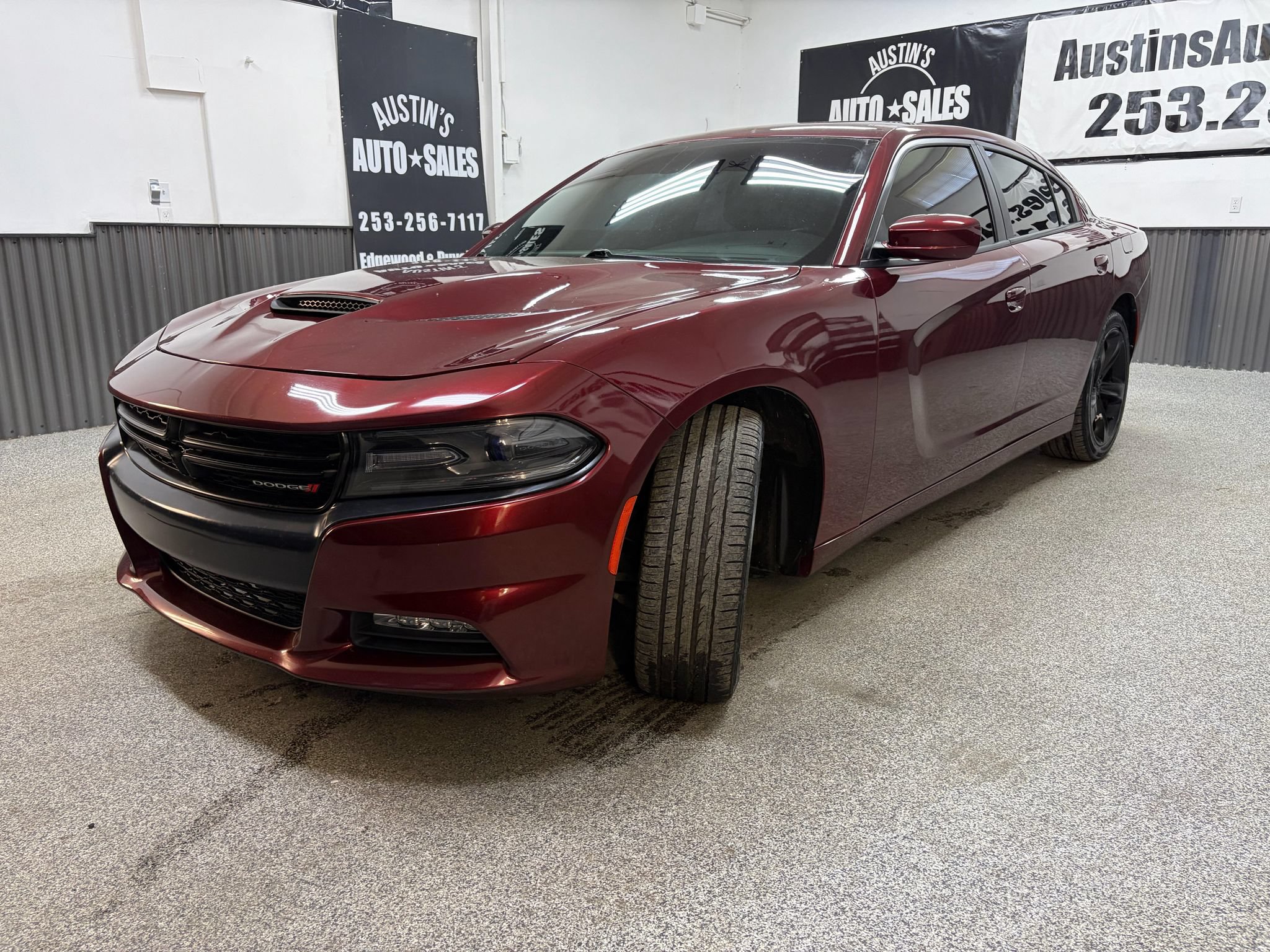 Used 2017 Dodge Charger R/T RWD image 6